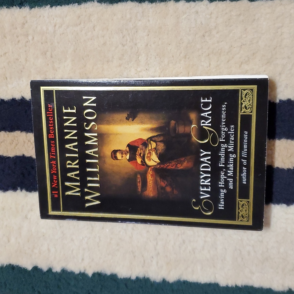 Everyday Grace by Marianne Williamson - Black and Gold Cover